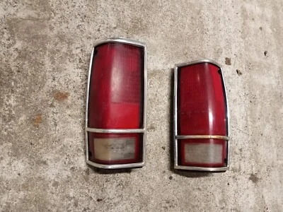1982-93 Chevy Blazer S10 S15 GMC Jimmy GM Pair TAIL LIGHTs 16501483 16501484   - Image 1 of 4