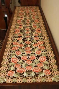 Elegantly embroidered top quality table runners for furniture and home deco - Picture 1 of 2