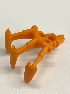LEGO Orange Bionicle Claw with Axle Ref 32506 Set 1441 10023 8537 - Picture 1 of 1