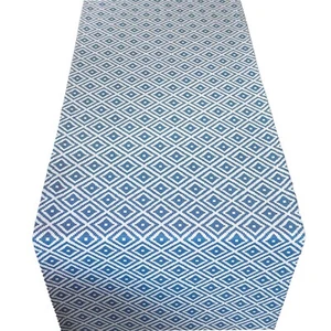 Corredor de mesa con estampado geométrico estilo Scandi Ikat. Denim azul. Dos tamaños. - Imagen 1 de 1