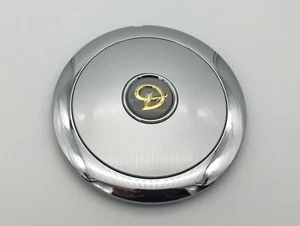 GENUINE JAGUAR DAIMLER ALLOY WHEEL CENTRE HUB CAP BRAND NEW GOLD SOLAR MNC6240BA - Picture 1 of 5