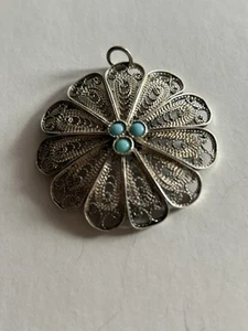 VINTAGE 925 FILIGREE FLOWER PENDANT w/TURQUOISE 1 1/2” 5 Grams - Picture 1 of 4