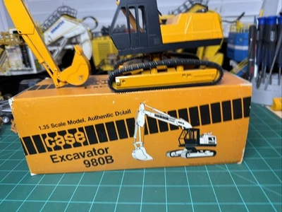 Vintage Conrad Case 980B Construction Toy Excavator 1:35 Scale 2961 - Image 1 of 4