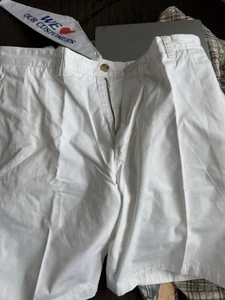 VINEYARD VINES BY SHEP AND IAN - MEN'S SIZE 34 White COTTON SHORTS - Picture 1 of 8