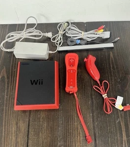 Nintendo Wii Mini Console Rossa RVL-201 + Controller e Cavi + Super Mario TESTATA - Foto 1 di 18