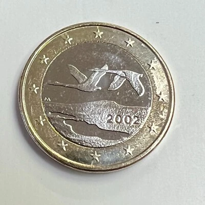 M Finlandia 2002 1 euro, moneda bimetálica UE, cisnes, KM#104 Foto 1 de 2