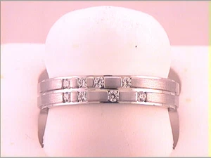 14kt White Gold Womens Round Diamond Wedding Asymmetrical Band 1/6 Cttw - Picture 1 of 1