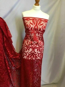 NUEVA Preciosa Tela de Encaje Rojo Burnout de Diseñador 56"" 144 cm Muy Valentino - Imagen 1 de 9