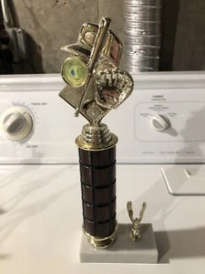 Baseball Trophy - Picture 1 of 1