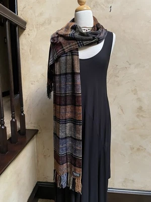 LOOMINUS BUFANDA LARGA TEJIDA A MANO VINTAGE TONOS TIERRA RICOS CON FLECOS NEGROS 74" PLUS Foto 1 de 4