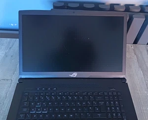 ASUS ROG GL703GS Gaming Laptop – i7-8750H, GTX 1070, 8GB RAM, 17.3 DAMAGE SCREEN - Picture 1 of 12