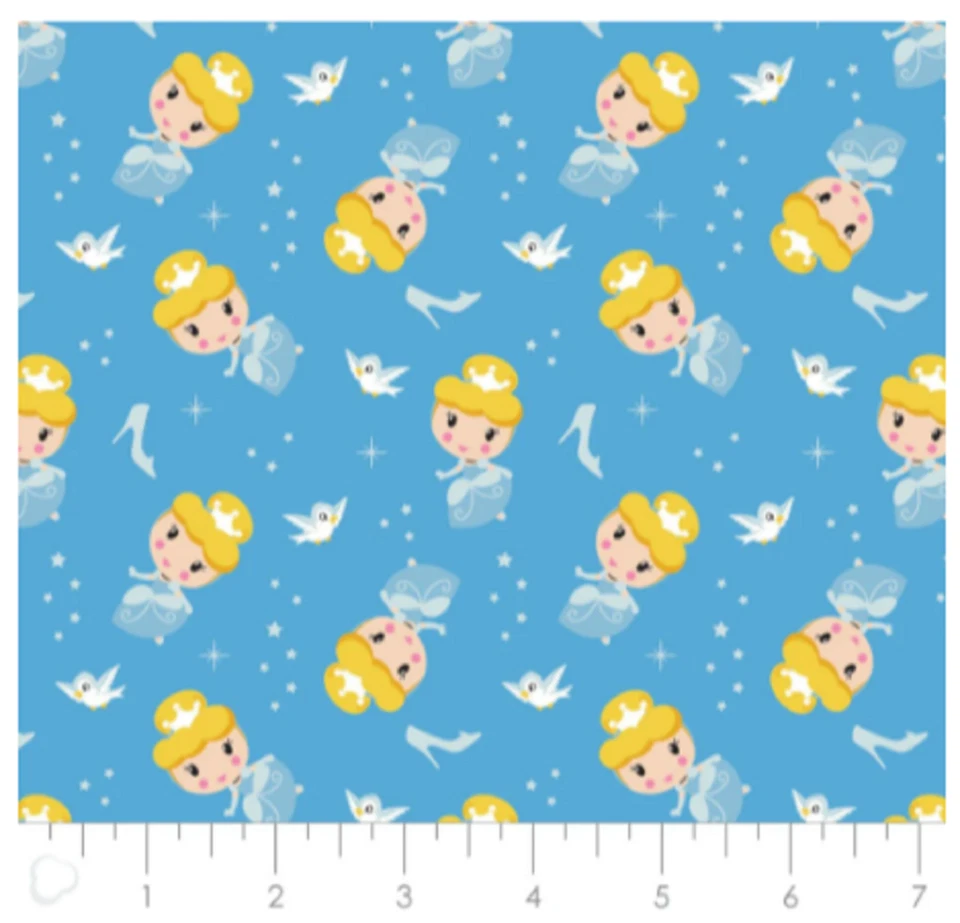 Disney Princesa Kawaii: Cenicienta lanzada en azul - Telas de camelote vendidas por comprar Foto 1 de 1