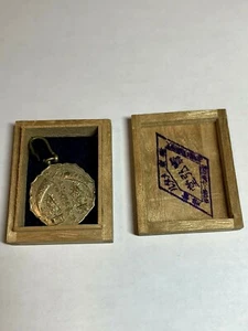 VINTAGE WWII (?) JAPANESE MEDAL IN PRESENTATION WOODEN BOX - Picture 1 of 7