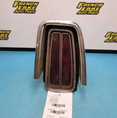 PASSENGER RIGHT TAIL LAMP FITS 1974 CHRYSLER NEWPORT 1085269 - Image 1 of 4
