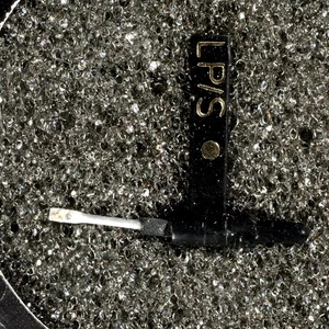 NOS Walco W-319STDS Needle for MAGNAVOX 560344 550345 560345 560350 - Picture 1 of 3