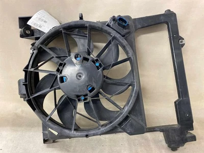2004 Dodge Durango Radiator Cooling Fan Assembly 4.7L 4X2 Foto 1 de 4