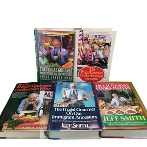 Mixed Lot of 5 The Frugal Gourmet Cookbooks by Jeff Smith Hardcover Cook Books - Foto 1 di 8