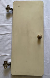 Original Carver Yachts Interior Master Bathroom Medicine Cabinet Doors With Knob - Foto 1 di 4
