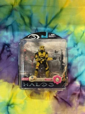 Halo 3 Spartan Soldier Rogue Gold Yellow McFarlane FYE SUNCOAST Exclusive NEW - Image 1 of 3