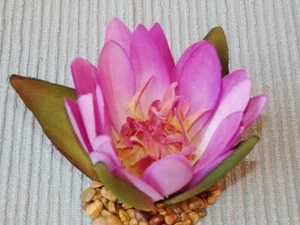 3" Small Lavender PURPLE Soft Silk WATER LILY Flower, Goldfish & Betta-safe plan - Picture 1 of 5