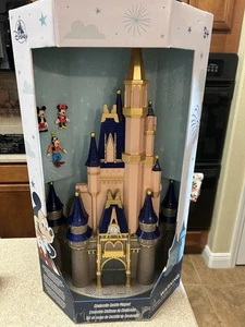 Disney Parks WDW Mickey Minnie Goofy Cinderella Castle Play Set NIB - Picture 1 of 7