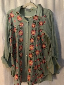 Figueroa And Flower Damen Bluse mittelgrün rosa Stickerei Blumen - Bild 1 von 8