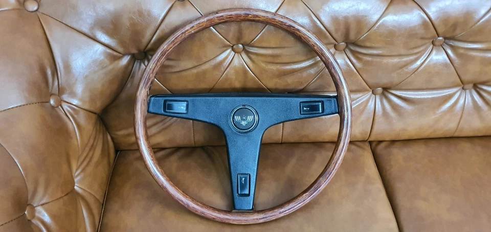 Toyota STARLET KP60 Mk1 Mk2 Wooden Steering Wheel - Image 1 of 4