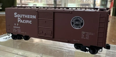 Micro Trains N Scale RTR #20093 40’ Std Box Car Southern Pacific NIB NY - Image 1 of 4
