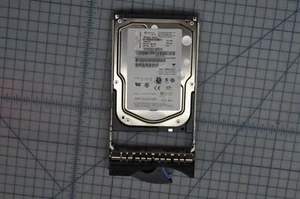 IBM 73.4GB SAS 15K Hot Plug Hard Drive Maxtor + Tray Grade B 39R7348 - Picture 1 of 3