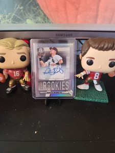 2022 Topps Renowned Rookies auto redemtion card /50 Gavin Sheets