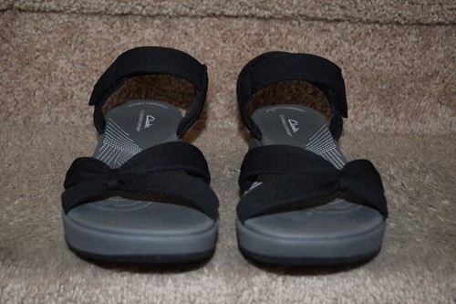 Sandali donna Clarks Cloudsteppers neri con cinturino scarpe punta aperta taglia 9 5