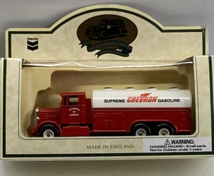 Chevron Diecast Metal Red/White Six Wheel Refined Oil Truck Made In England - Picture 1 of 5