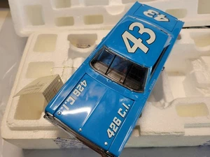 RICHARD PETTY 1967 FRANKLIN MINT #43 PLYMOUTH BELVEDERE - Picture 1 of 6
