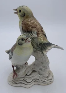 Vintage Goldfinch Birds Majolica Figurine Ceramic/Porcelain Lefton? - Picture 1 of 9