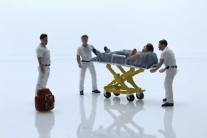 EMT Paramedic Figures Stretcher, Ambulance Crew 1:64 Scale Diecast Diorama Model