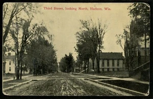 (4163) 1906  P/C HUDSON WISC "THIRD STREET LOOKING NORTH" - Picture 1 of 2