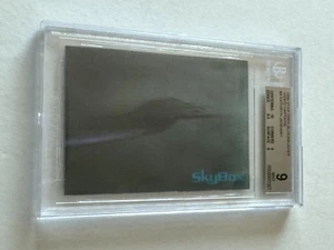 1996 Skybox STAR TREK Voyager LENTICULAR Capt Kathryn Janeway BGS 9 Kate Mulgrew - Picture 1 of 4