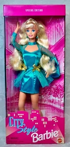 Barbie, "City Style Barbie", Special Edition, #15612, 1995. - Picture 1 of 10