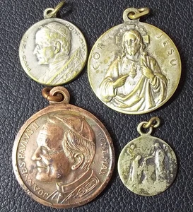 ITALIEN ALTES LOT x4 LOURDES, PAPST PIUS XI, J. PAUL II., HERZLICHES HERZ, OL.CZESTOCHOWA - Bild 1 von 9