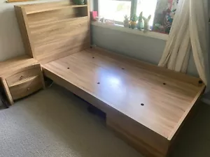 bed suite, bed, dresser, king single - Picture 1 of 11