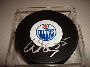 Ladislav Smid Signed Edmonton Oilers Hockey Puck Autographed a - Imagen 1 de 1
