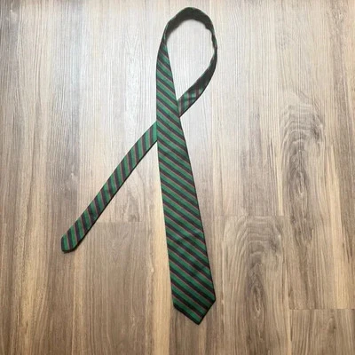 Corbata de Colección Land's End Para Hombre Repp Rayas Verde Azul Rojo Hecha en EE. UU. 100% Seda Foto 1 de 4