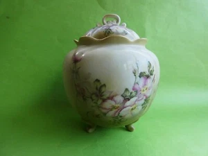 VINTAGE HAND PAINTED LIDDED VASE JAR DOGWOOD ROSE NIPPON - Picture 1 of 9