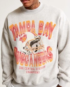 Tampa Bay Buccaneers Crewneck Sweatshirt S-5XL Gift For Fans VM9429-kyc - Picture 1 of 4