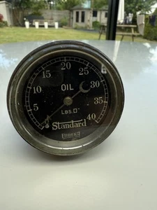 Vintage Eureka Standard Automobiles Oil Pressure Gauge - 1930 good glass rare - Picture 1 of 10