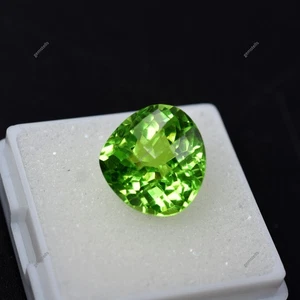 Natural Green Peridot Pear 12.15 Ct Cut Expensive CERTIFIED Loose Gemstone - Picture 1 of 7