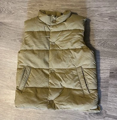 Zara Youth Vest olive Green Puffer Quilted Fall Style Outdoor Fashion 3-4 Unisex - Image 1 of 4