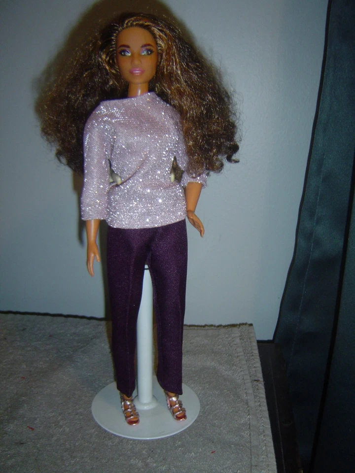 卓越手工休闲套装适用于曲线芭比娃娃和类似尺寸的娃娃 - L@@K — 第 1/1 张图片