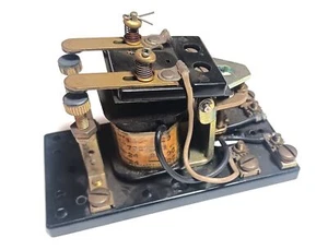 Relé de bobina Ward Leonard 130-4420 24VDC 25A 2 polos - Imagen 1 de 5