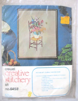 Crewel Creative Stitchery Kit JARRÓN FLORAL EN SILLA 16 X 20" EE. UU. Kugel-Vogart años 70 Foto 1 de 4